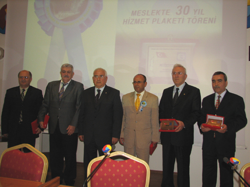 TZYMB'DEN ODA BAŞKANIMIZA "ÜSTÜN HİZMET PLAKETİ"