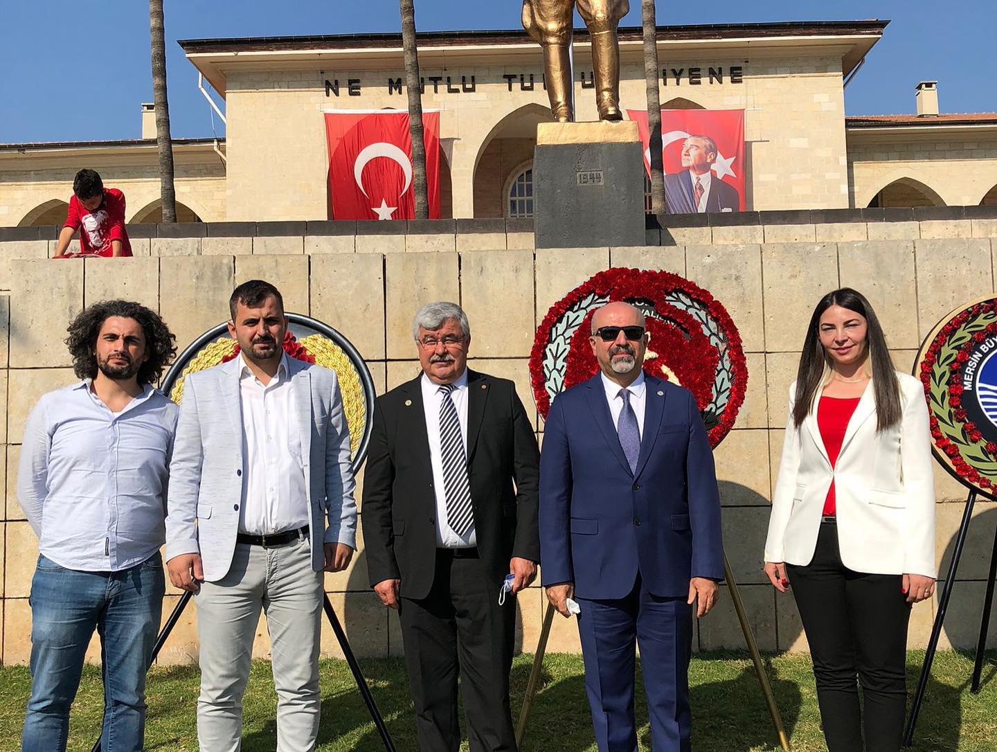 CUMHURİYET BAYRAMIMIZIN 98. YILDÖNÜMÜ MERSİN`DE COŞKUYLA KUTLANDI.