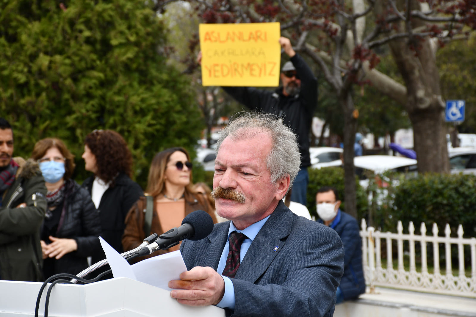 İRFAN MUTLUAY YALNIZ DEĞİLDİR