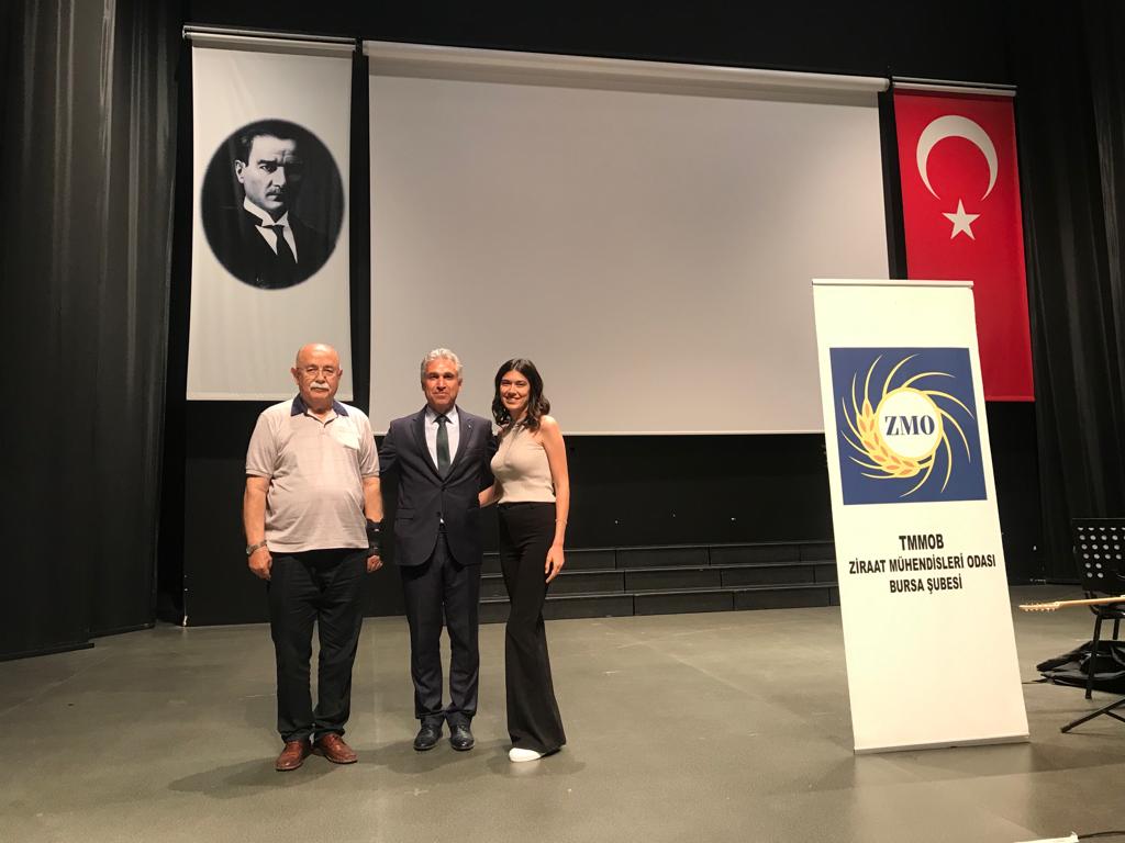 MESLEKTE 50. VE 30. YILINI TAMAMLAYAN MESLEKTAŞLARIMIZA PLAKET TAKDİM TÖRENİ DÜZENLENDİ.