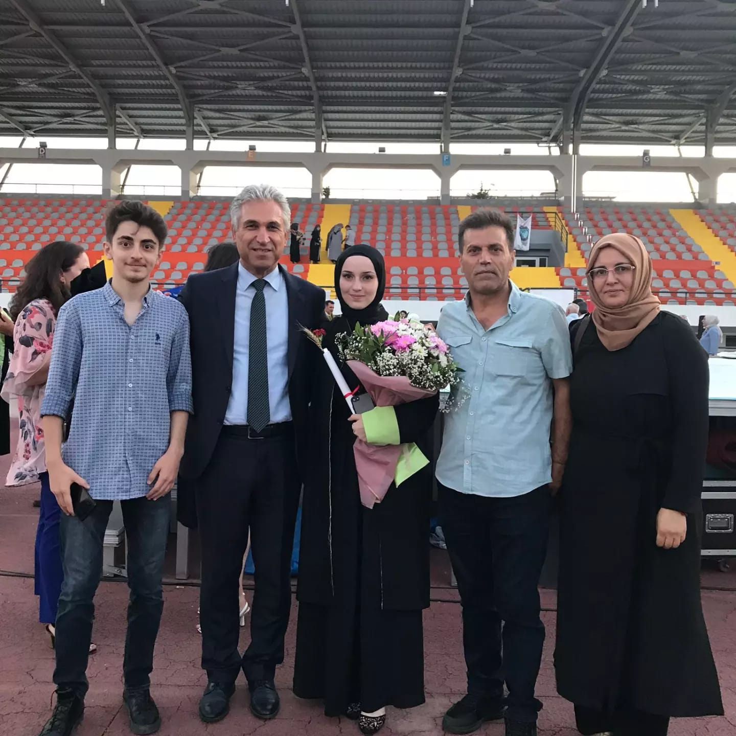 ULUDAĞ ÜNİVERSİTESİ ZİRAAT FAKÜLTESİ 2021-2022 AKADEMİK YILINDA YENİ MEZUNLARINI VERDİ.