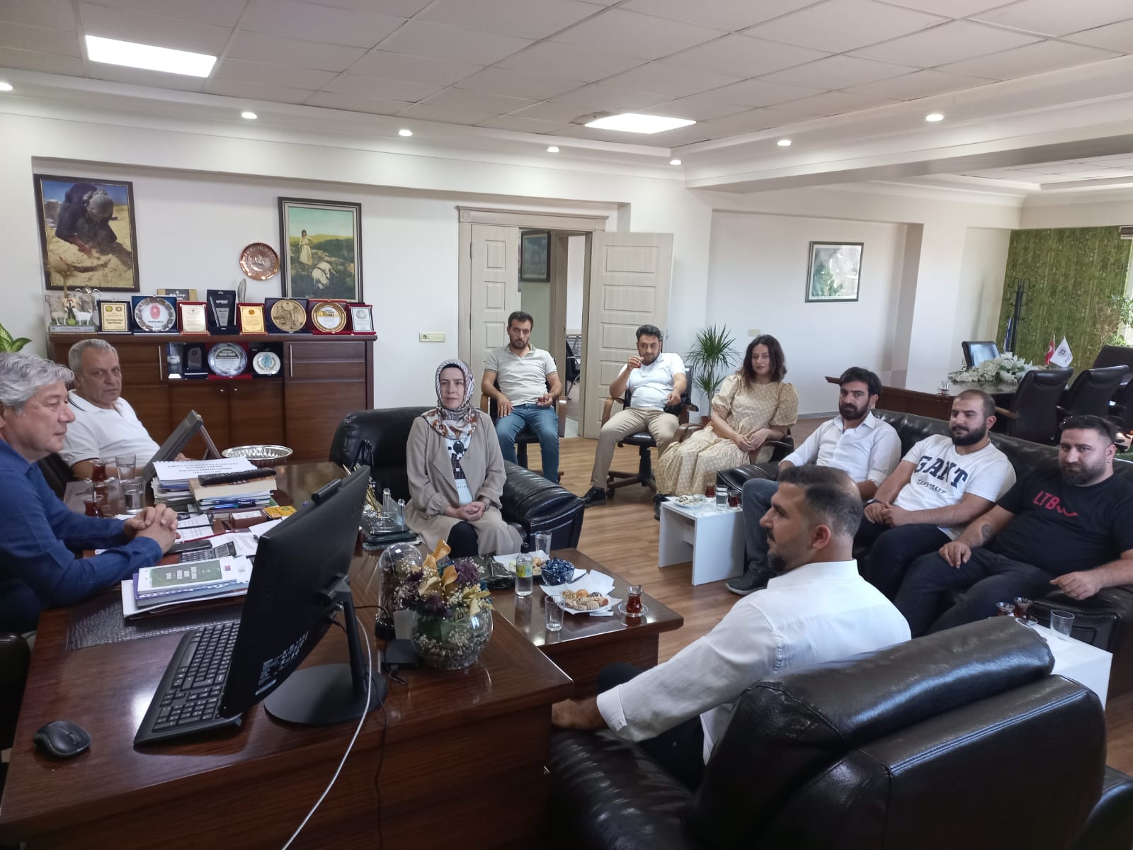 CHP HALİLİYE İLÇE BAŞKANI  MEHTAP RASTGELDİ SAKACI`NIN ZİYARETİ