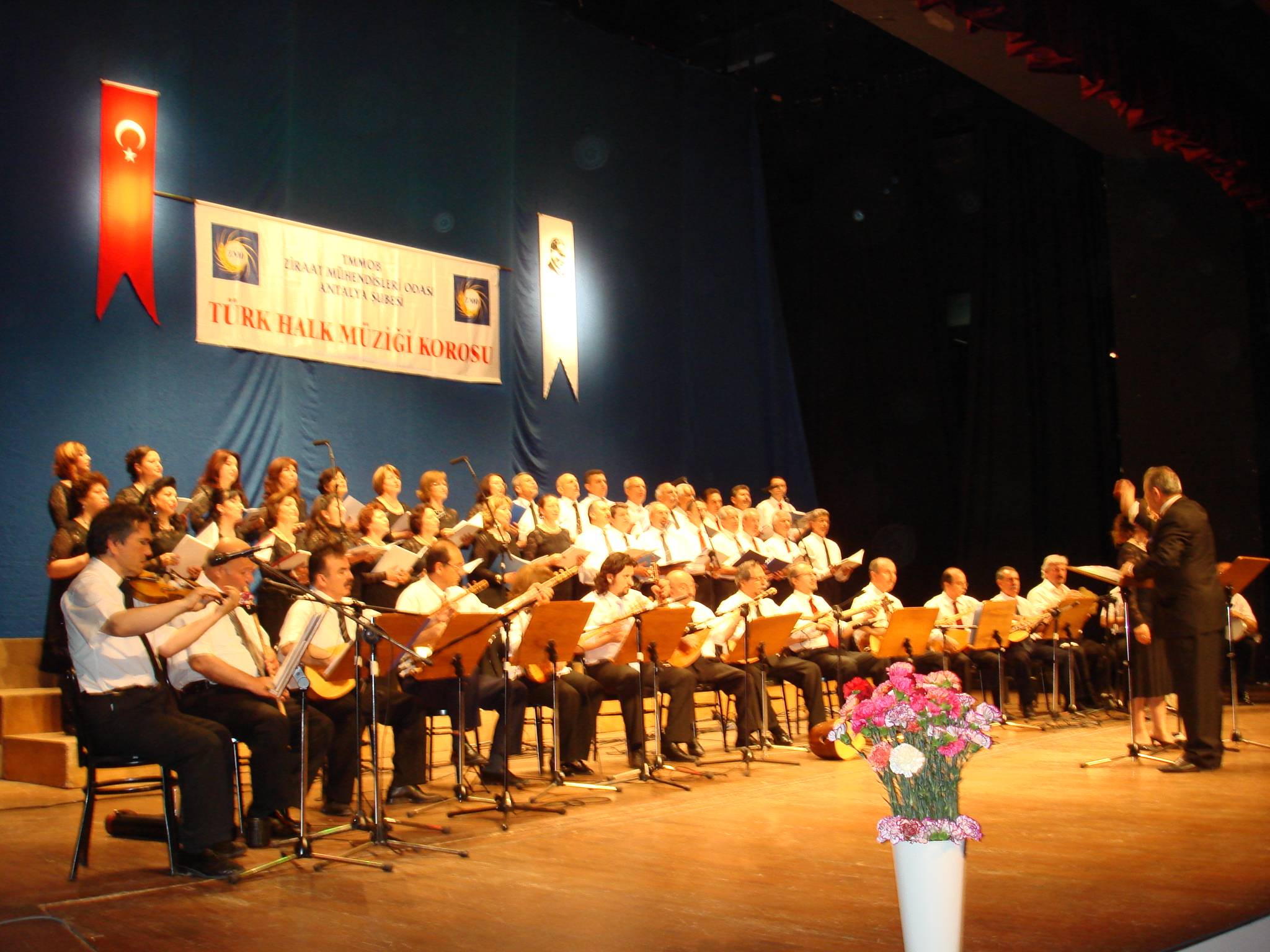 TÜRK HALK MÜZİĞİ KOROMUZDAN BAHAR KONSERİ