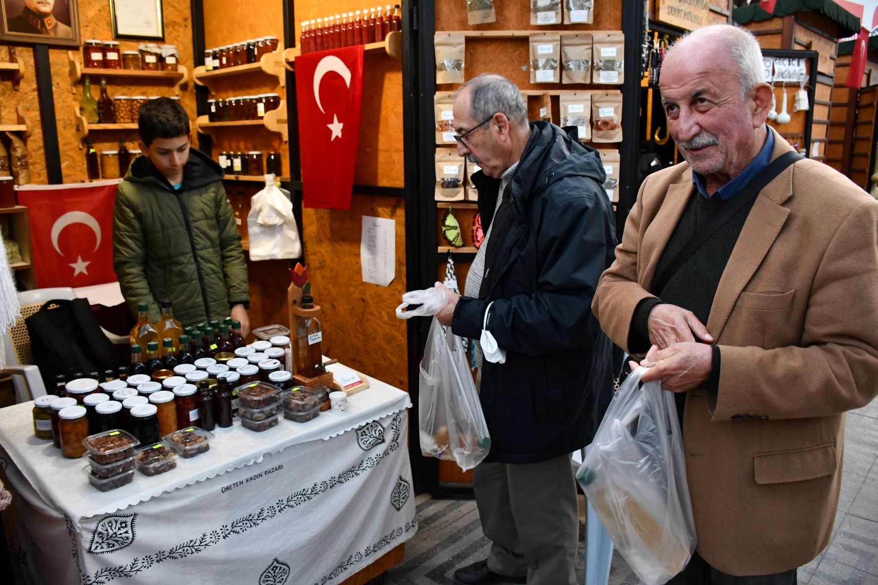ZMO ÇANAKKALE ŞUBESİ ZİRAAT FAKÜLTESİ ÖĞRENCİLERİNE KAZDAĞLARINI GEZDİRDİ