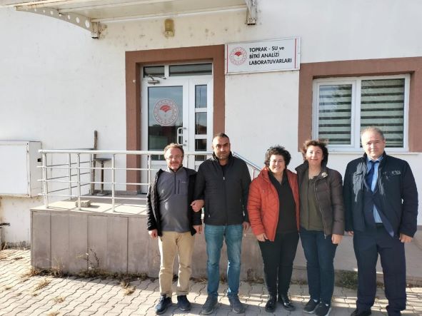 ESKİŞEHİR ŞUBESİ YÖNETİM KURULU,  T.C. TARIM VE ORMAN BAKANLIĞI GEÇİT KUŞAĞI TARIMSAL ARAŞTIRMA MÜDÜRLÜĞÜ`NE ZİYARETTE BULUNDU. 