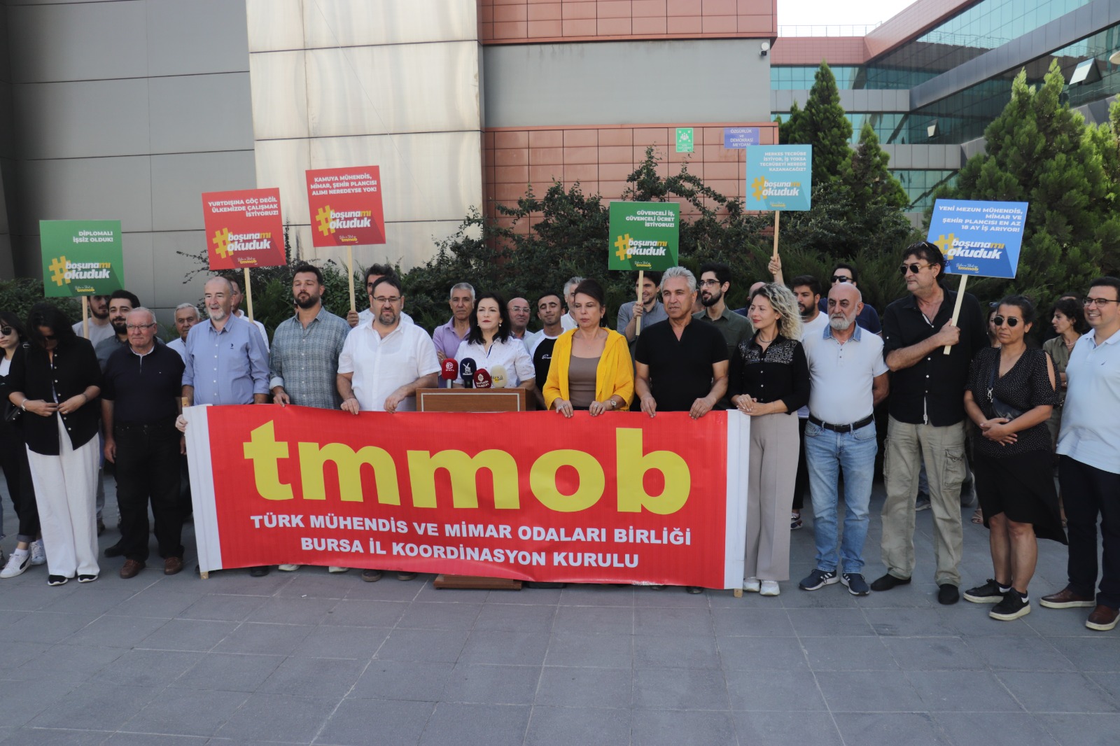 "TMMOB MÜHENDİS, MİMAR VE ŞEHİR PLANCILARI DAYANIŞMA GÜNÜ" BASIN AÇIKLAMASI