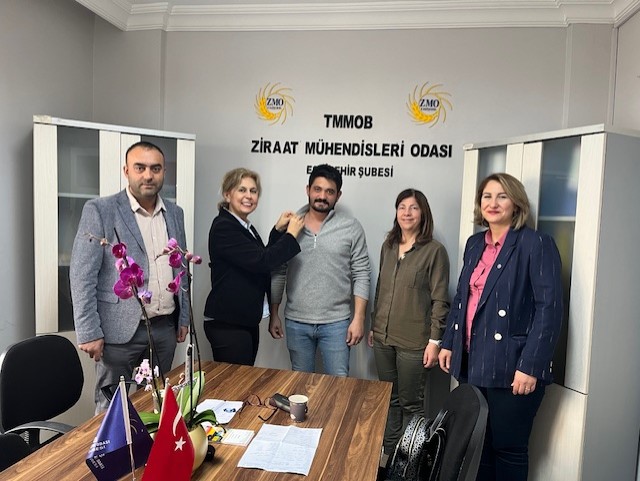 RAMAZAN ERCAN`A ROZET TAKDİMİ