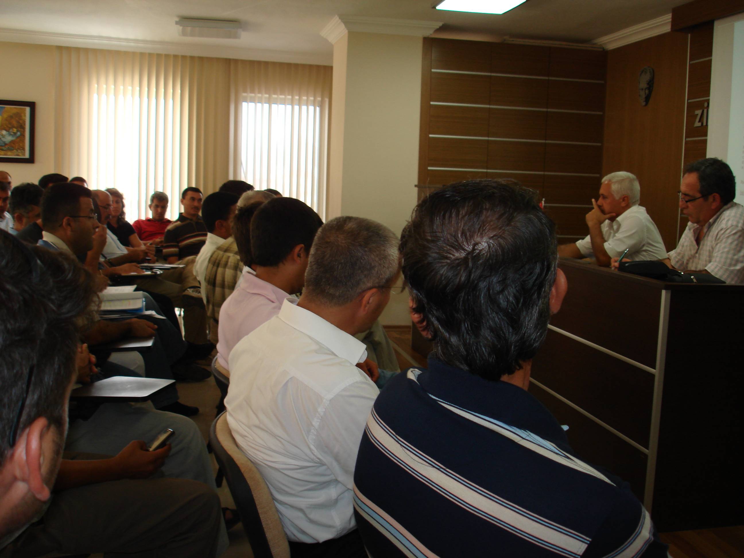 BİTKİ KORUMA ÜRÜNLERİNİN REÇETELİ SATILMASI İLE İLGİLİ TOPLANTILAR YAPTIK.
